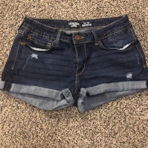 Levi jean shorts